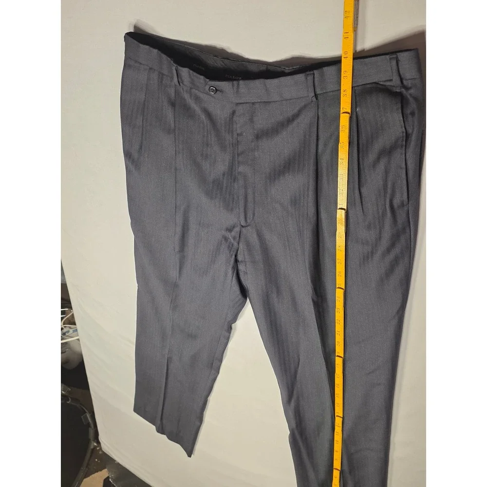 Jos A. Bank Mens 43R Pleated Wool Dress Pants Charcoal Grey Herringbone Trousers